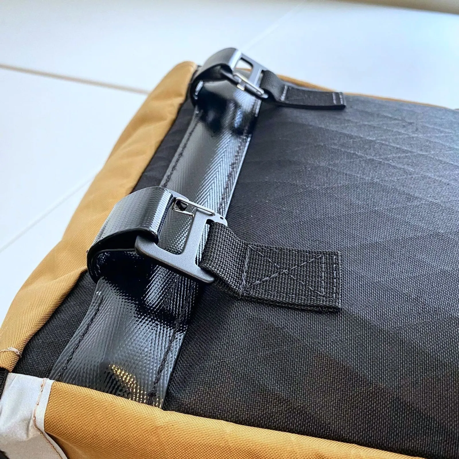 Back view of an older Kawa pannier's top buckles